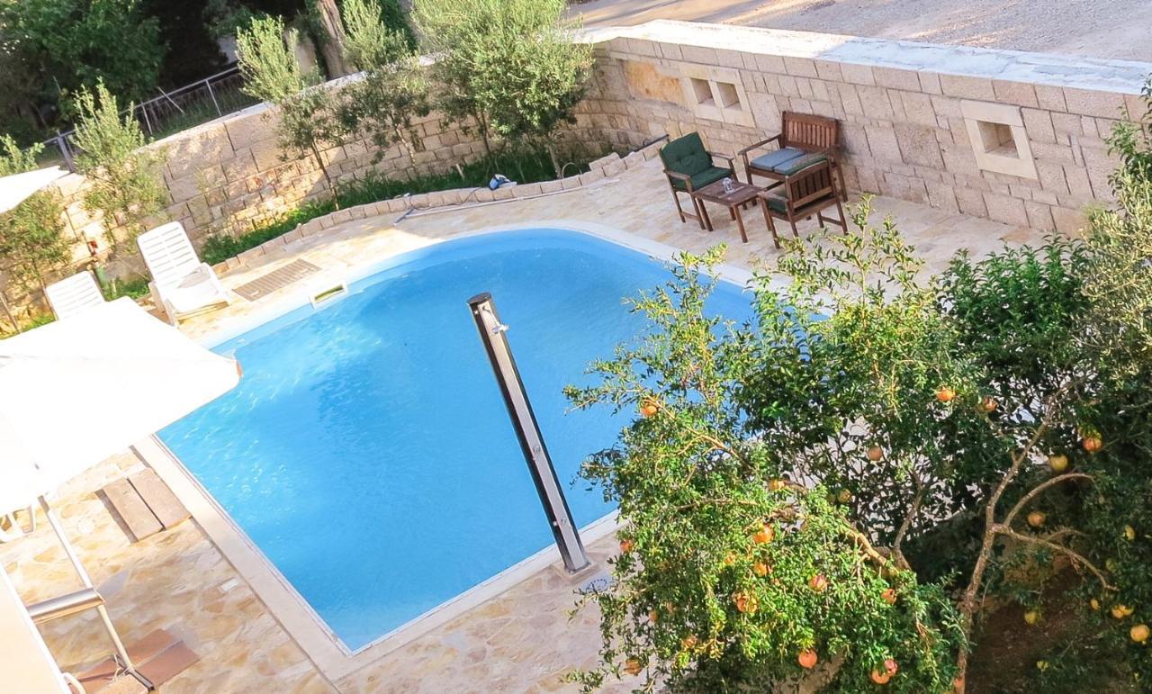 Bungalow Vice With Pool Pakoštane 外观 照片