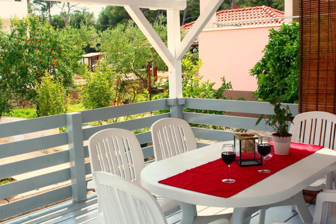 Bungalow Vice With Pool Pakoštane 外观 照片