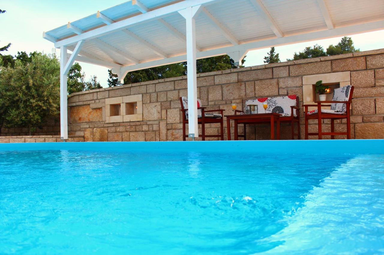 Bungalow Vice With Pool Pakoštane 外观 照片